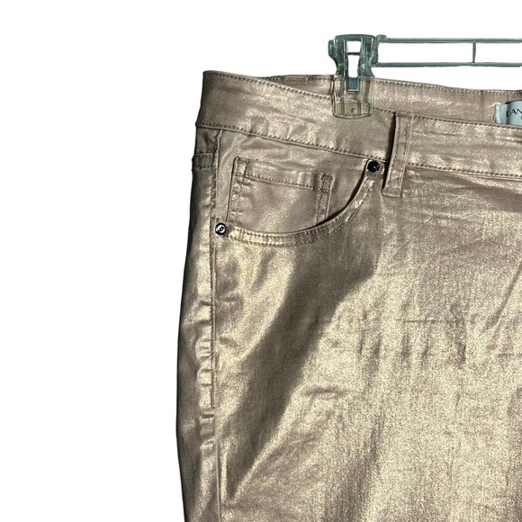 LANE BRYANT ROSE GOLD PINK HIGH RISE SKINNY PLUS SIZE CAPRIS PANTS WOMENS SZ 20 - Picture 6 of 12